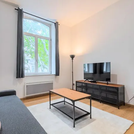 Centre - Lumineux ! דירה *